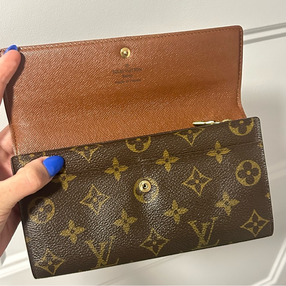 Louis Vuitton Sarah Wallet - Picture 5 of 11